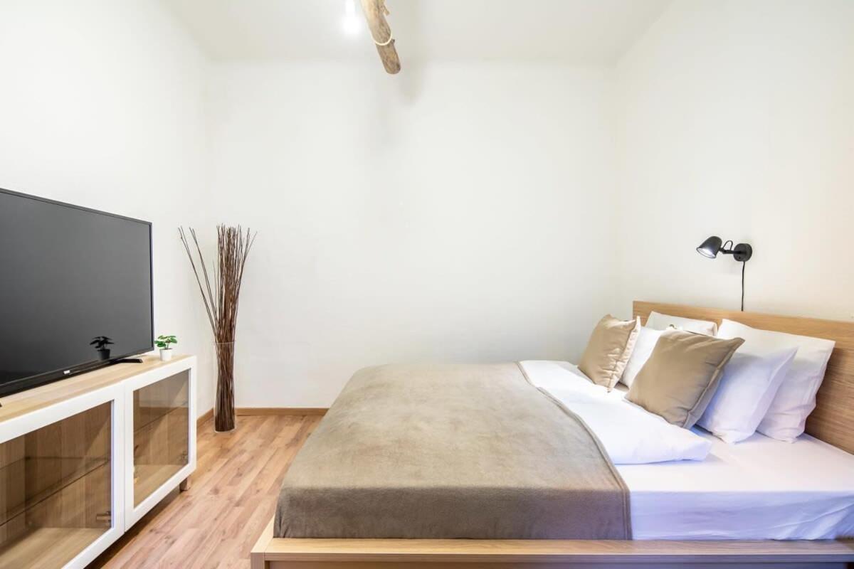 Convenient Apartment At Gastro Driven Location Budapest Bagian luar foto