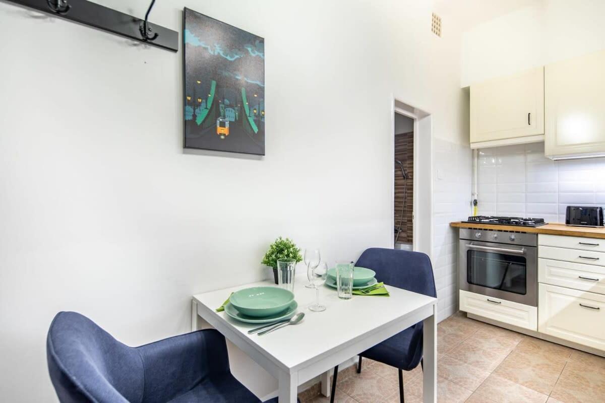 Convenient Apartment At Gastro Driven Location Budapest Bagian luar foto