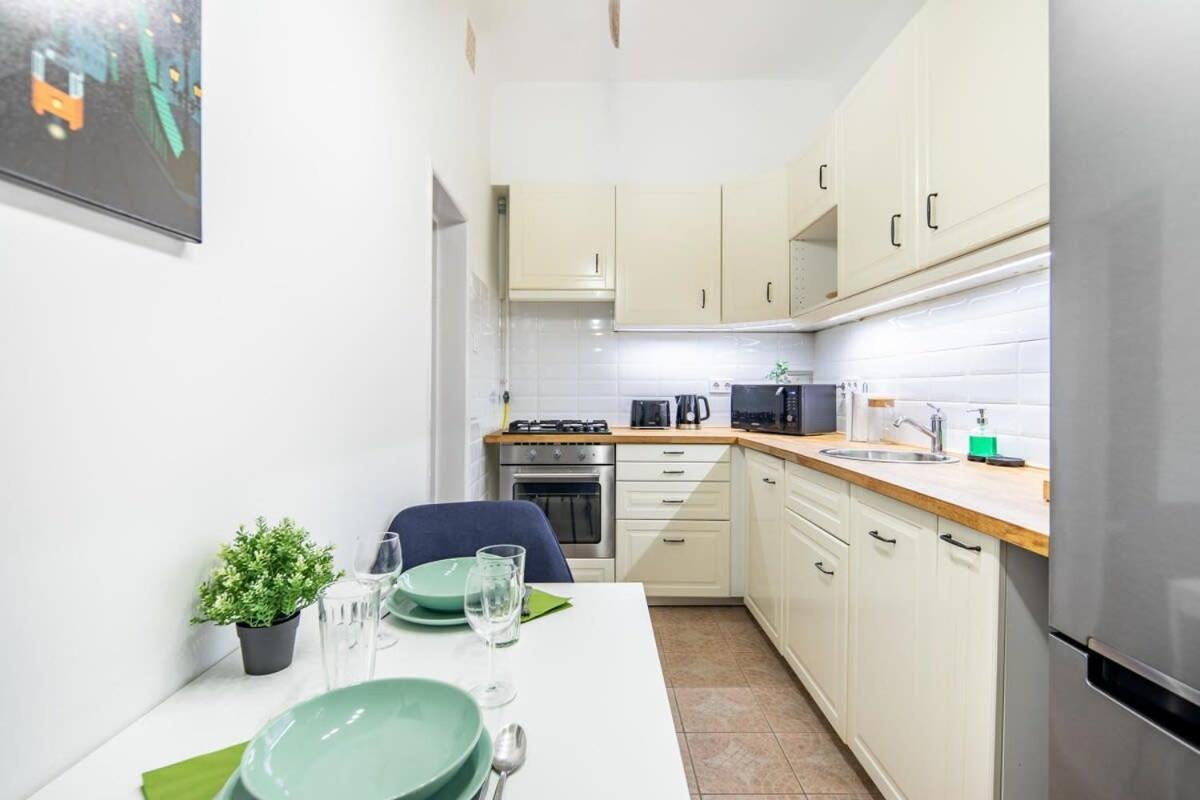 Convenient Apartment At Gastro Driven Location Budapest Bagian luar foto